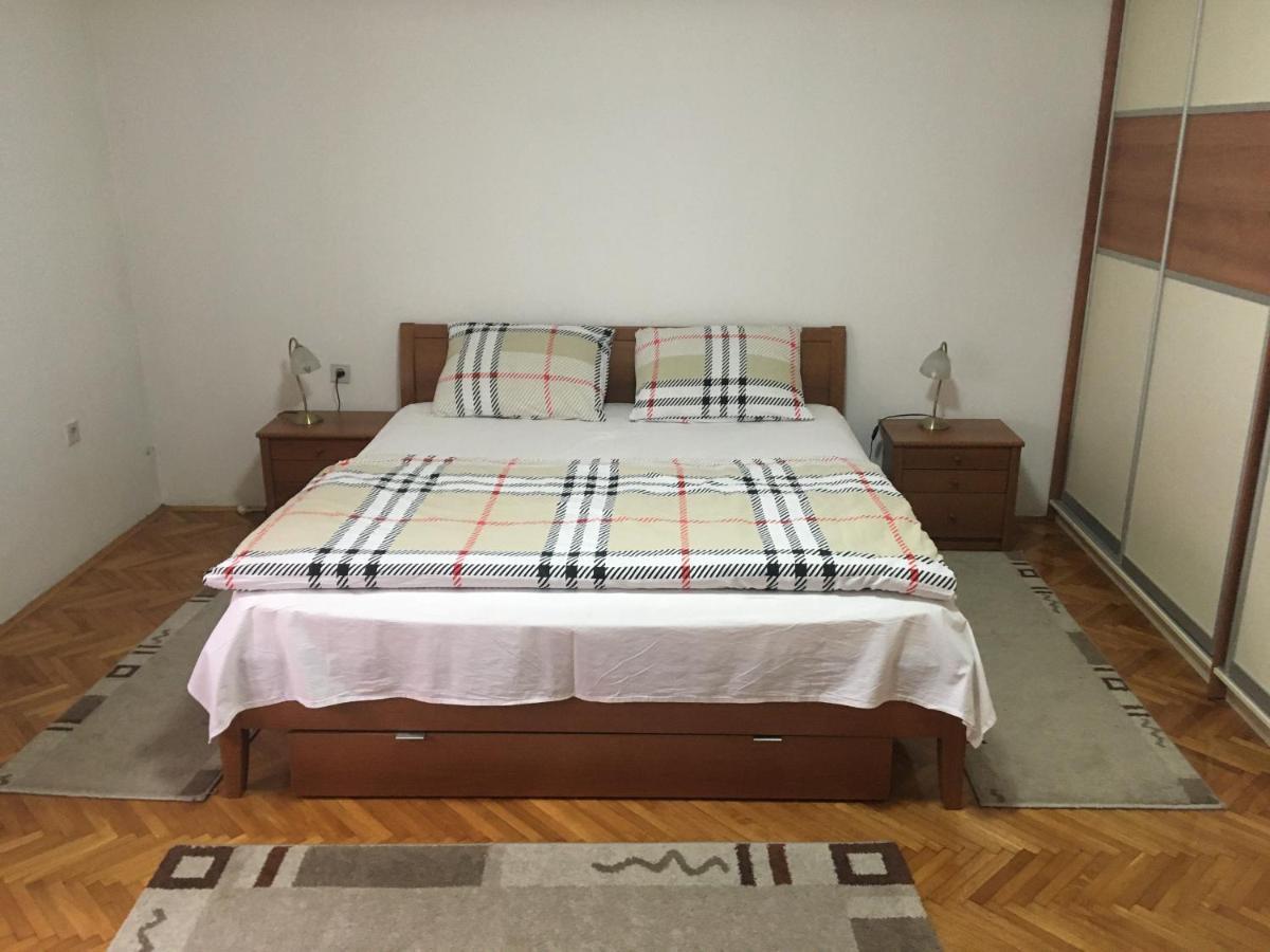 Vik House Apartment สโกเปีย ภายนอก รูปภาพ
